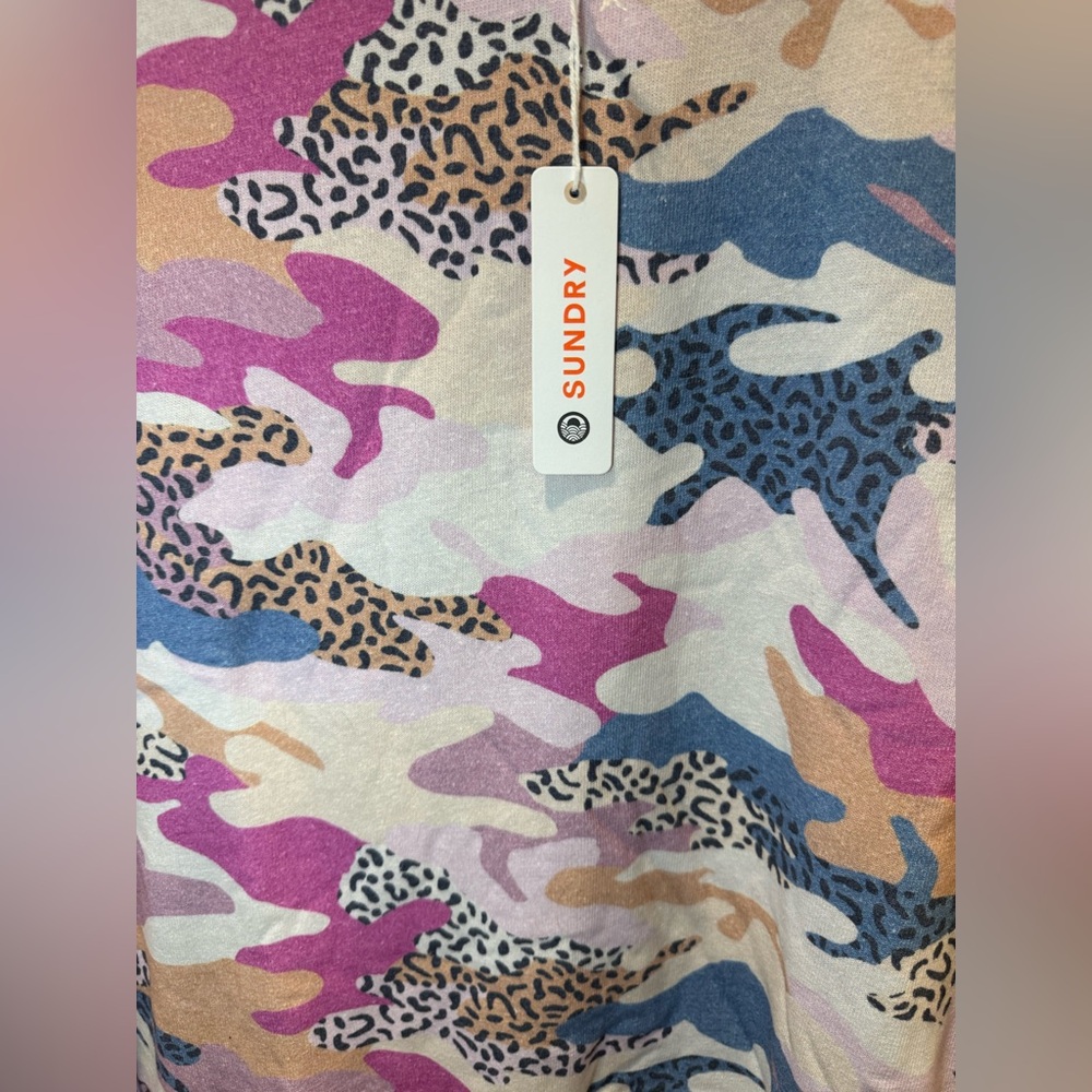 New Sundry Abstract Camo Oversized Pullover - Picture 5 of 11